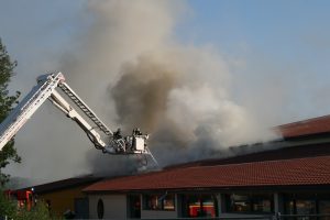 feu-pole-st-denis-les-bourg-25-06-2009-010